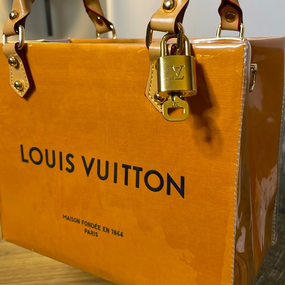 Louis Vuitton shopping Bag Tote - Picture 5 of 7